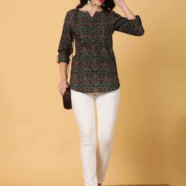 Cotton Crop Length Printed Regular 3_4 Sleeves Round Top