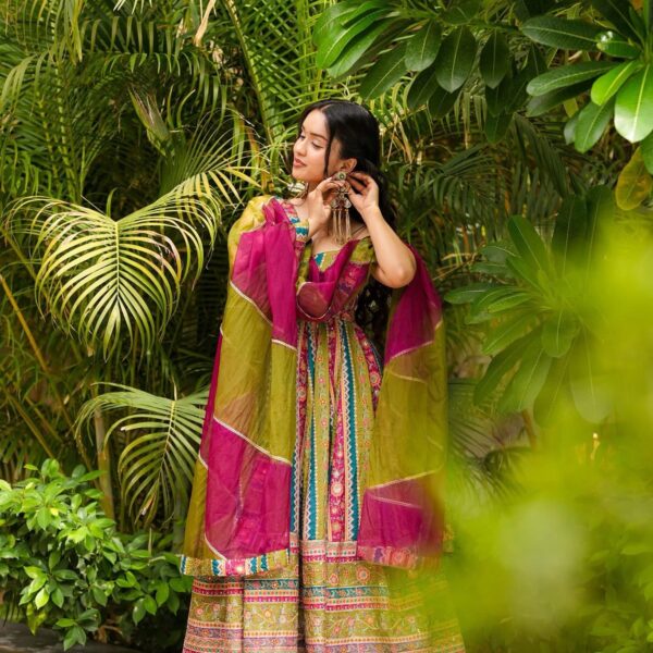 Firoza Fable Heavy Suit Set