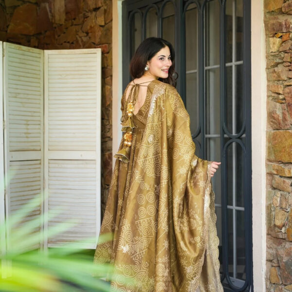 Earthen Grace Cosmos Kurta Set